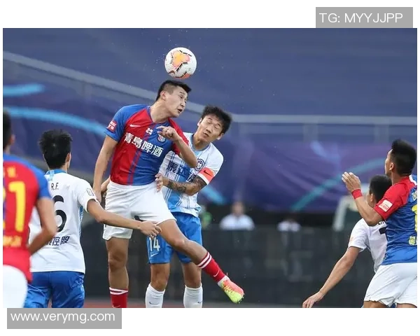 天津泰达与山东队激战正酣比分悬念引人关注