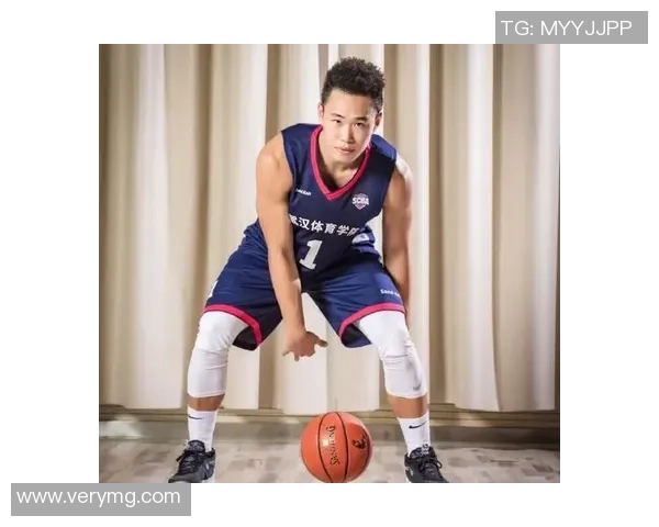 贺希宁:从篮球新星到职业生涯巅峰的奋斗之路与成长故事